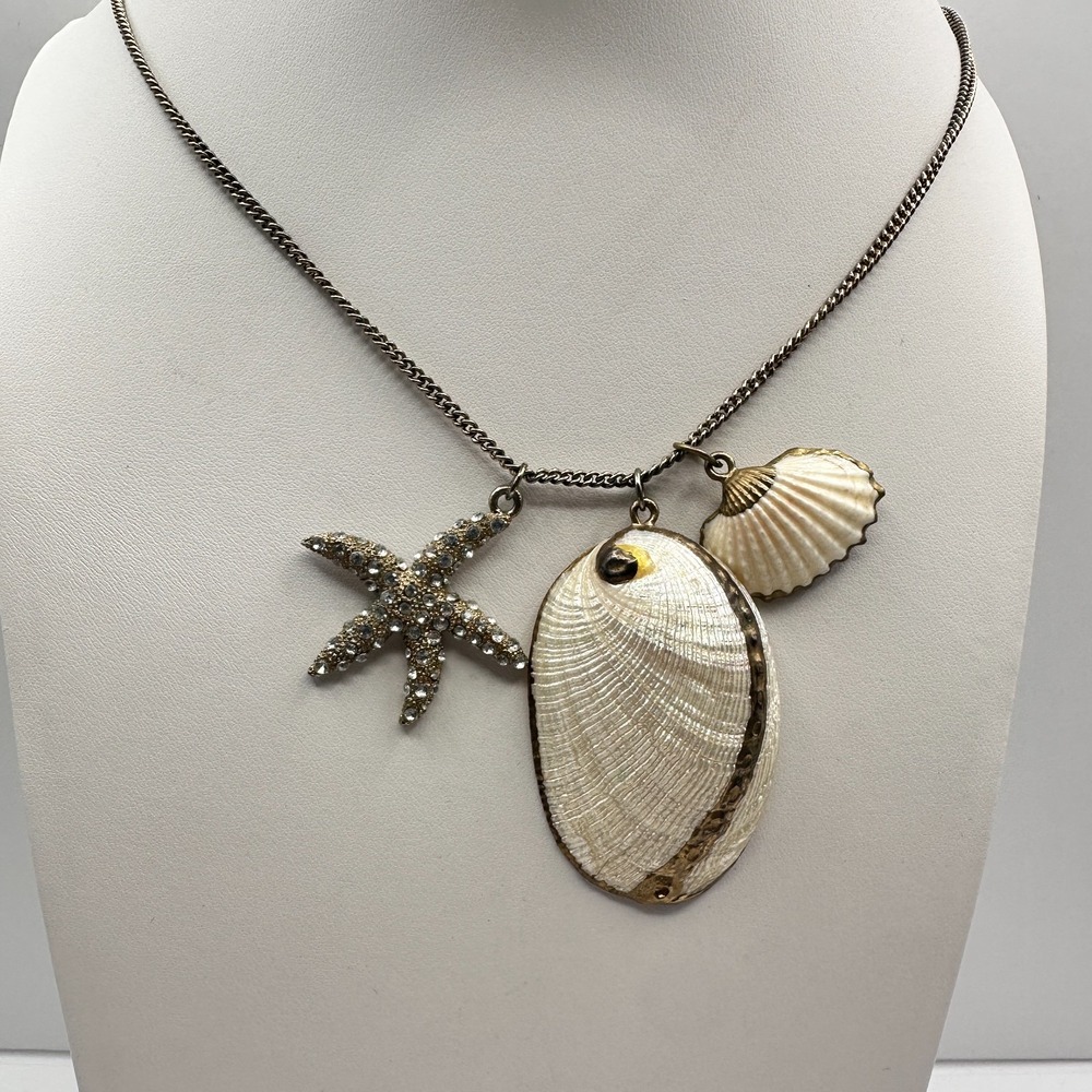 Vintage 90s Nautical Starfish Shell Charm Necklace Gold Tone Glass Boho Jewelry